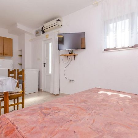 Apartments Kursan Trogir Bagian luar foto