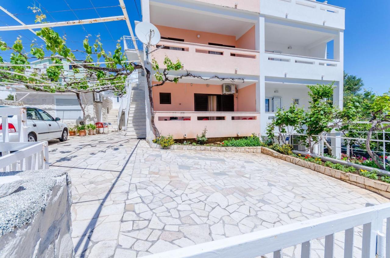 Apartments Kursan Trogir Bagian luar foto