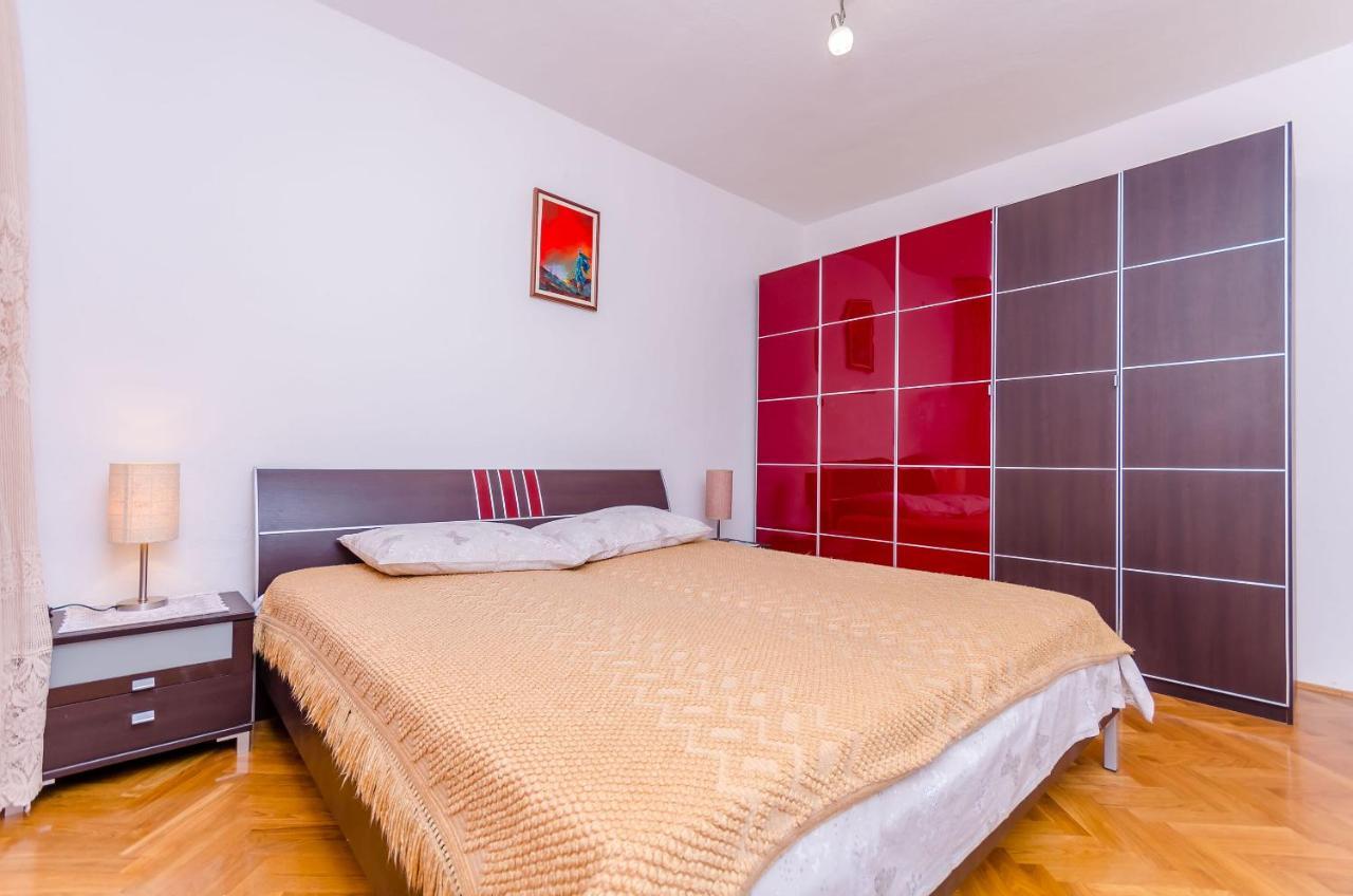 Apartments Kursan Trogir Bagian luar foto