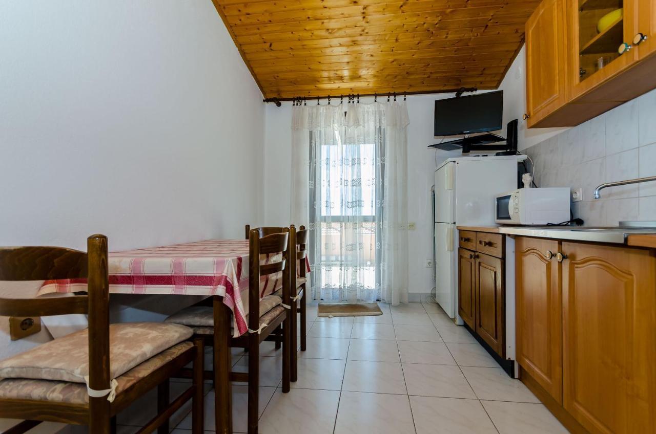 Apartments Kursan Trogir Bagian luar foto