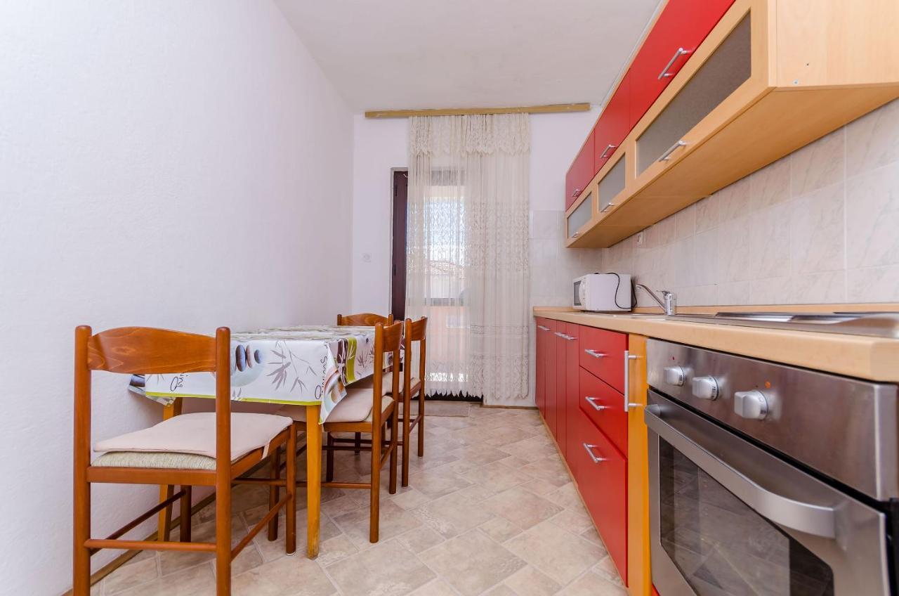 Apartments Kursan Trogir Bagian luar foto